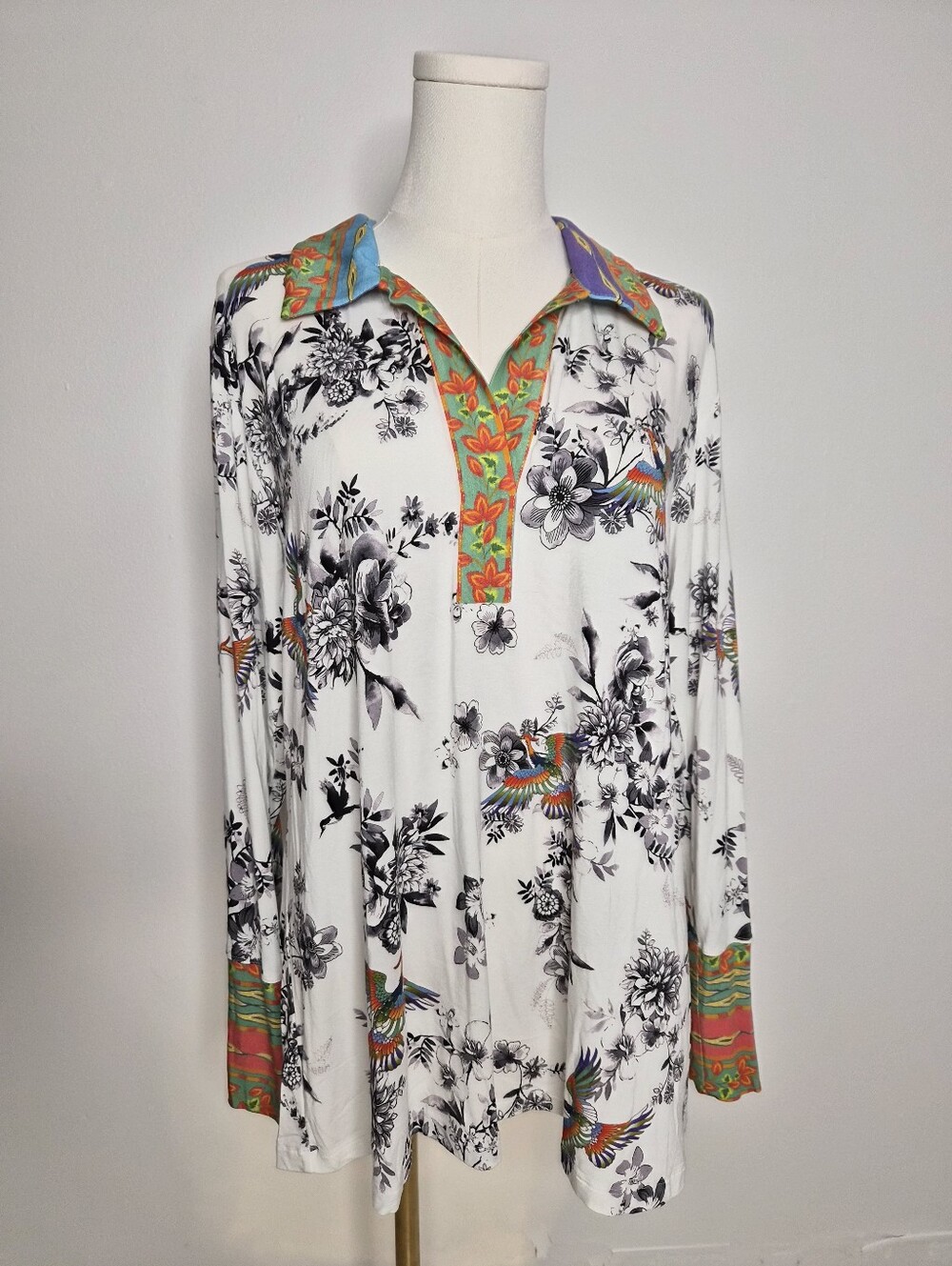 Johnny Was Dreamer Garden Split Front Henley Tunic Top Size L Boho Bird Floral